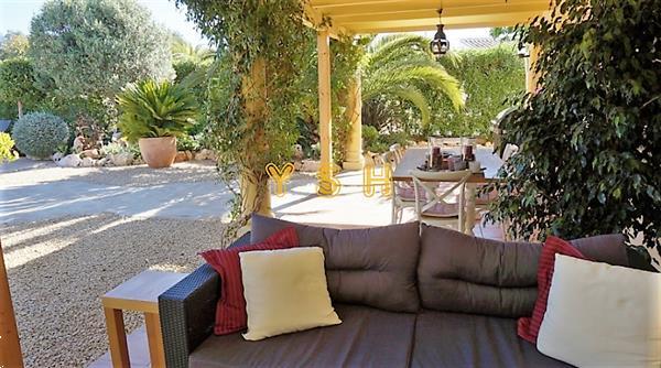 Grote foto nice villa in a very good condition. huizen en kamers bestaand europa