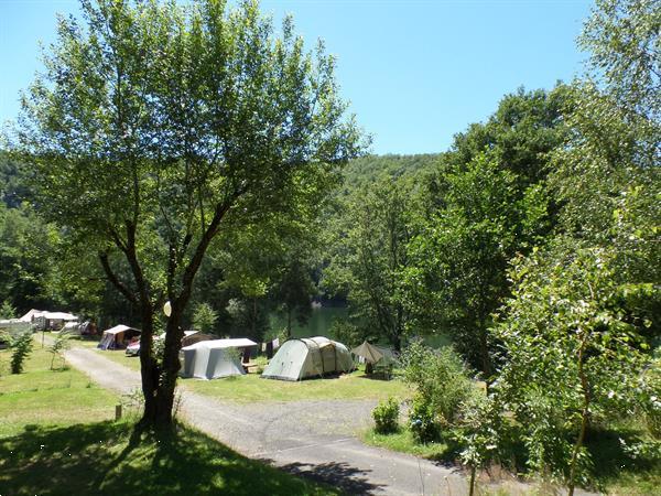 Grote foto zet je vouwwagen aan groot meer zuiden frankrijk caravans en kamperen vouwwagens