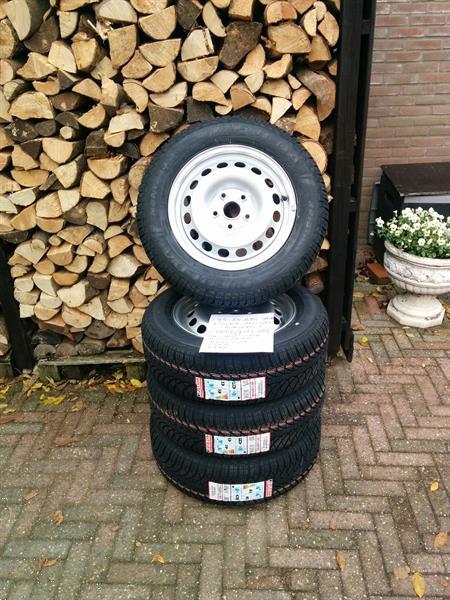 Grote foto vw caddy nieuw winterbanden set cst acp1 auto onderdelen banden en velgen