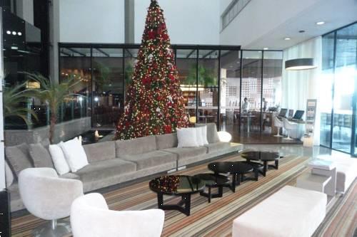 Grote foto kerstbomen m t luxe versiering bij u geleverd diversen versiering