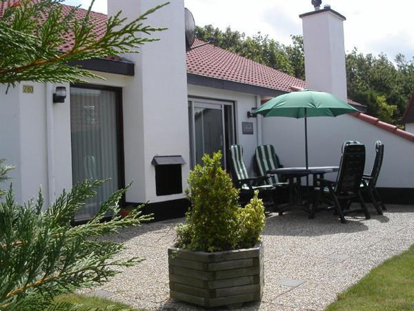 Grote foto texel 4p.bungalow met open haard aan bos bij zee. vakantie aanbiedingen en last minute