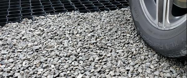 Grote foto grind en grastegels plaatsing mogelijk tuin en terras tegels en terrasdelen