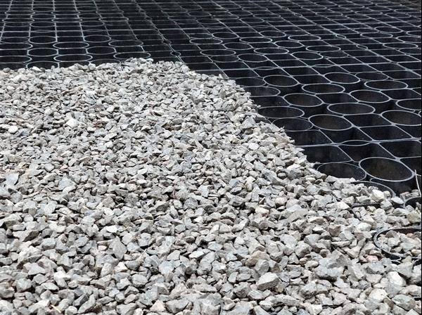 Grote foto grind en grastegels plaatsing mogelijk tuin en terras tegels en terrasdelen