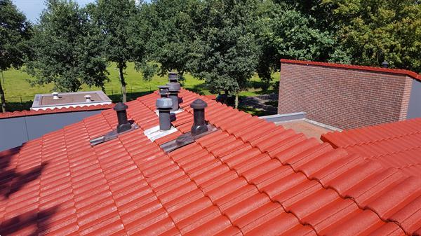 Grote foto oude dakpannen laat ze vakkundig renoveren doe het zelf en verbouw dakbedekking