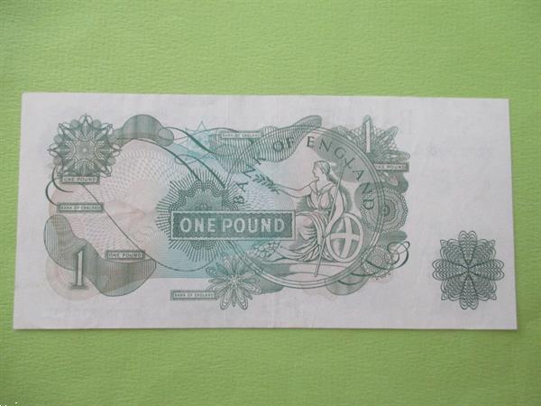 Grote foto engeland 1 pound 1970 1977 374g prachtig postzegels en munten niet eurobiljetten