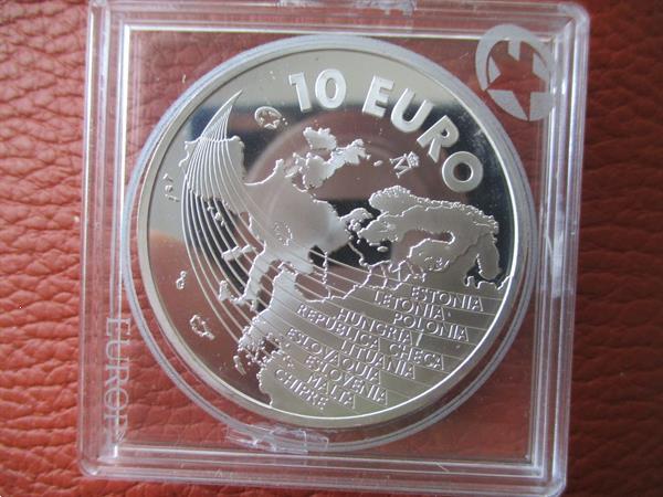 Grote foto spanje 2004 zilveren 10 euro proof opl 50.000 postzegels en munten euromunten
