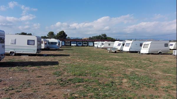 Grote foto caravanstalling loparking caravans en kamperen stalling