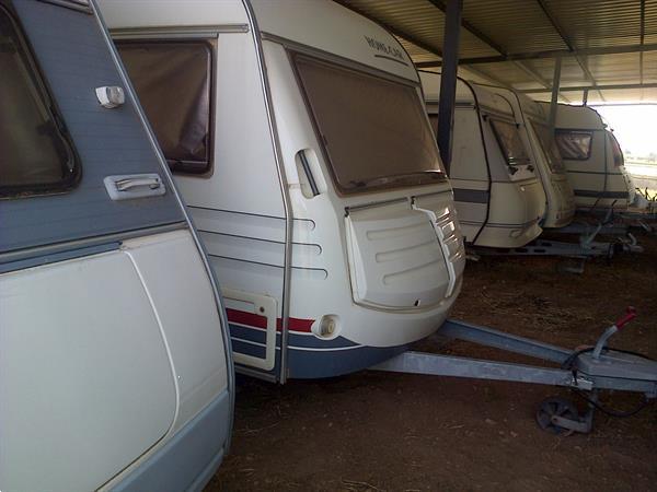 Grote foto caravanstalling loparking caravans en kamperen stalling