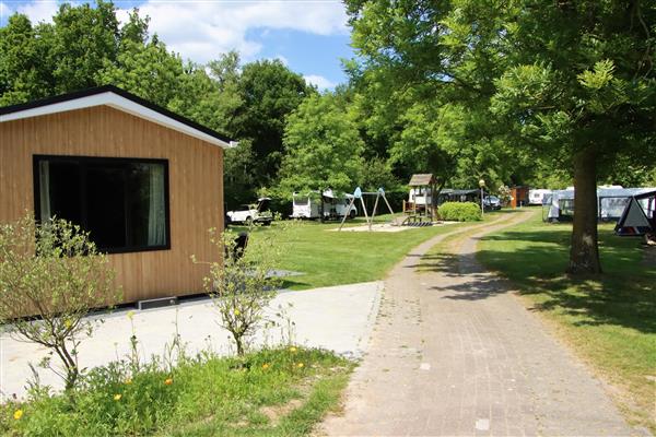 Grote foto kamperen op onze mooie camping. vakantie campings