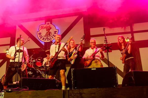 Grote foto de nunentaler schurzenjager muziek en instrumenten muzikanten en bands