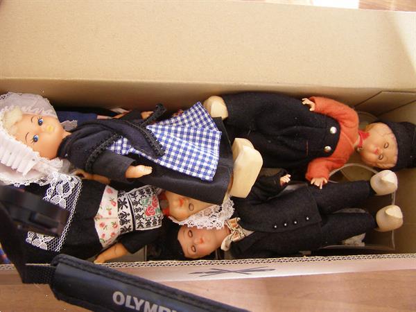 Grote foto doos 1 doosvol klederdrahtpoppen uit nederland verzamelen poppen