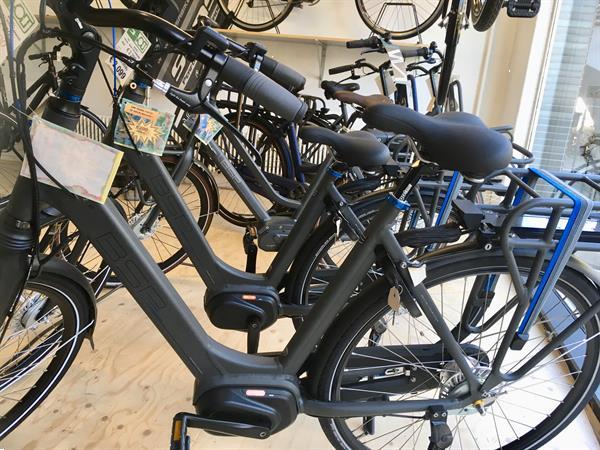 Grote foto elektrische fietsen op voorraad goedkoop wheels fietsen en brommers elektrische fietsen