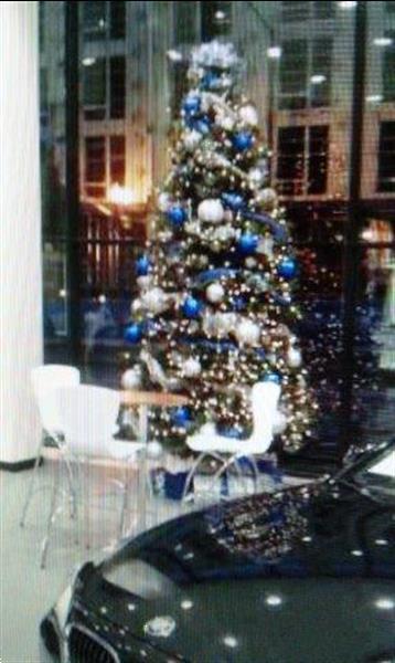 Grote foto kerstboom huren met versiering geleverd diversen kerst