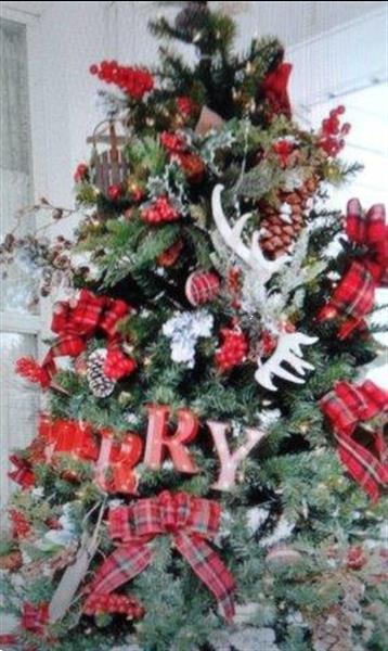 Grote foto kerstboom huren met versiering geleverd diversen kerst