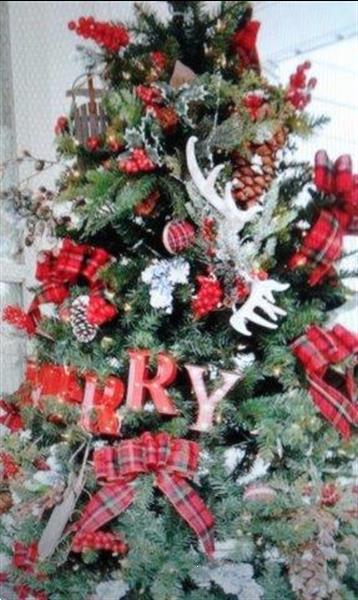 Grote foto grote kerstbomen met versiering te huur nu promo diensten en vakmensen kerst