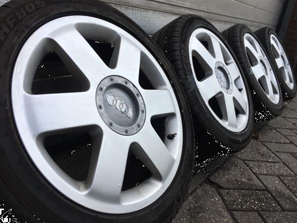 Grote foto originele 17 inch audi tt a3 cabrio velgen banden auto onderdelen banden en velgen
