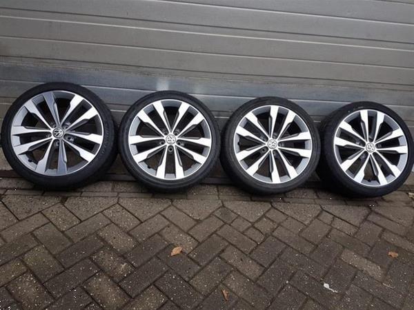 Grote foto 17 inch volkswagen polo aw 6r 6c bluemotion velgen auto onderdelen banden en velgen