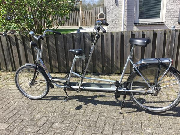 Grote foto ouder kind tandem fiets duofiets fietsen en brommers bakfietsen