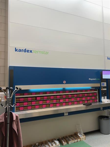 Grote foto gebruikte paternosterkast diversen overige diversen