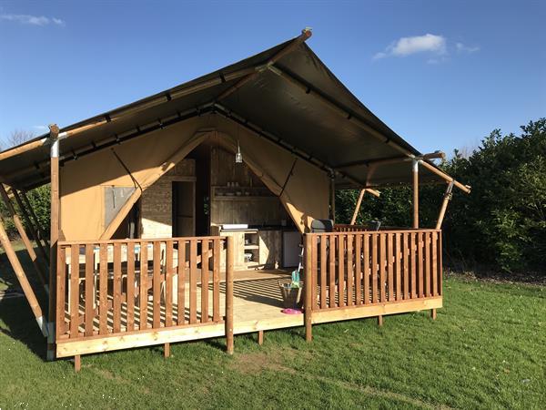 Grote foto glamping safaritent met badkamer in duitsland vakantie duitsland west