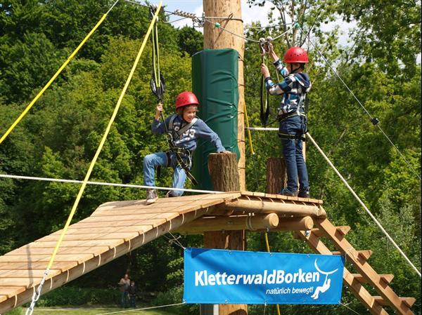 Grote foto glamping safaritent met badkamer in duitsland vakantie duitsland west