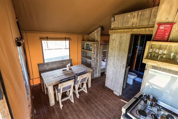 Grote foto glamping safaritent met badkamer in duitsland vakantie duitsland west