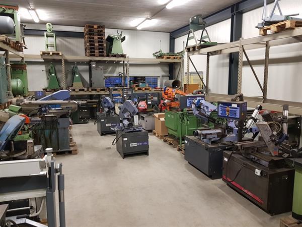 Grote foto bewo bandzaag bs150 met koeling handbediende zaagmachine 400v dealer bewo machines doe het zelf en verbouw zaagmachines