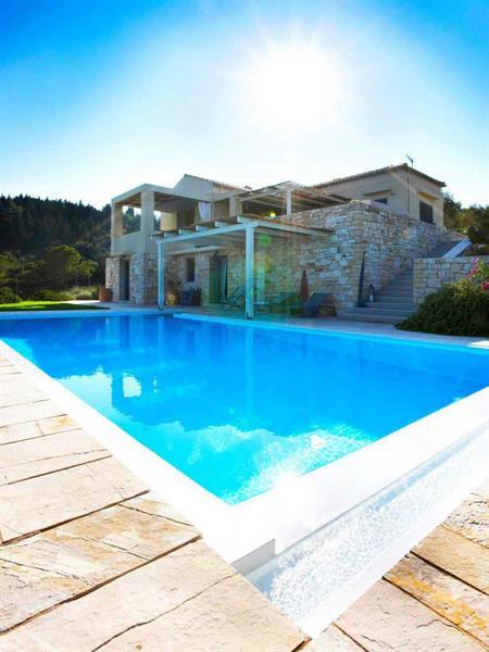 Grote foto book now paxos villas at the best price. vakantie griekenland