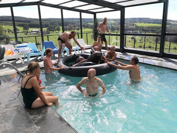 Grote foto groepsaccommmodatie overdekt zwembad sauna jacuzzi vakantie belgi