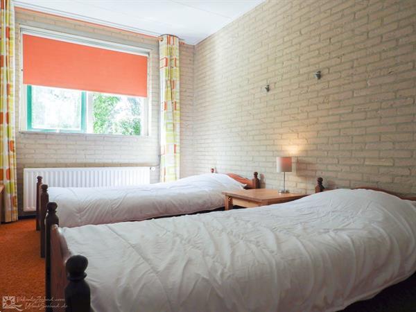 Grote foto mooi 6 persoons vakantiehuis in colijnsplaat op 100 meter va vakantie nederland zuid