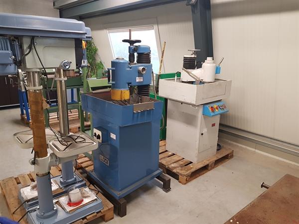 Grote foto zwenkslijpmachine komslijpmachine slijpmachine met magneettafel 400v koeling doe het zelf en verbouw gereedschappen en machines