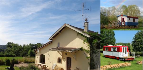 Grote foto les chatelets en dans le jardin vakantie frankrijk