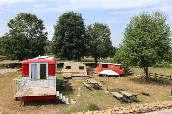 Grote foto les chatelets en dans le jardin vakantie frankrijk