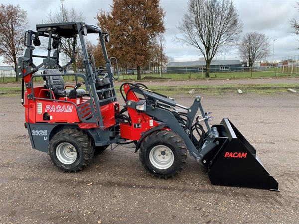 Grote foto pacam kniklader minishovel lf vanaf 22000 euro agrarisch shovels