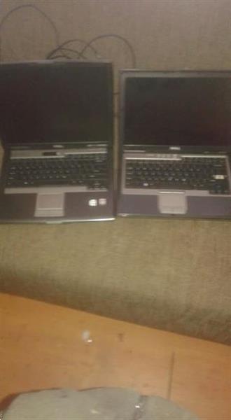 Grote foto partij kapotte laptops computers en software laptops en notebooks
