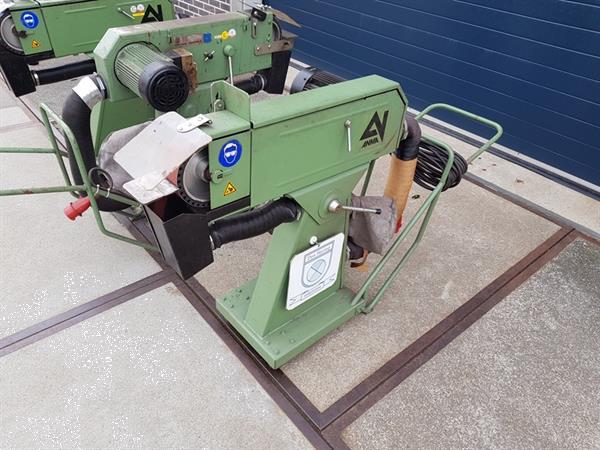 Grote foto bandschuurmachine bandslijpmachine anma bs 20 75 ms met afzuiging in de voet. doe het zelf en verbouw schuurmachines