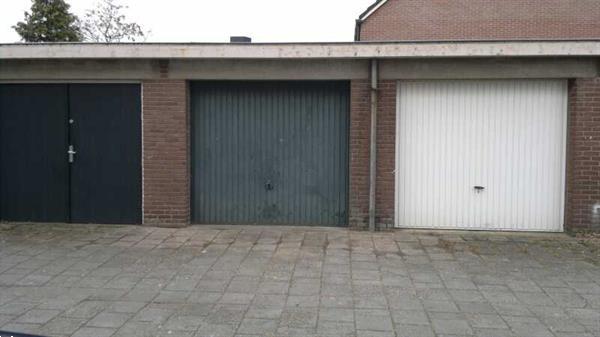 Grote foto te huur garagebox garage stalling apeldoorn bedrijfspanden garageboxen te huur