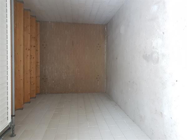 Grote foto te huur garage garagebox huren hoofddorp centrum bedrijfspanden garageboxen te huur