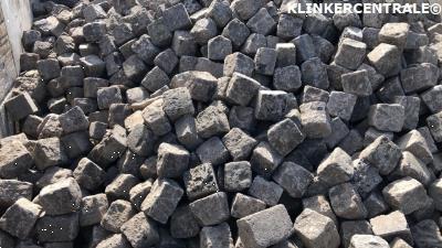 Grote foto 19111 140m2 grijs antraciet natuursteen klinkers basalt lava tuin en terras tegels en terrasdelen