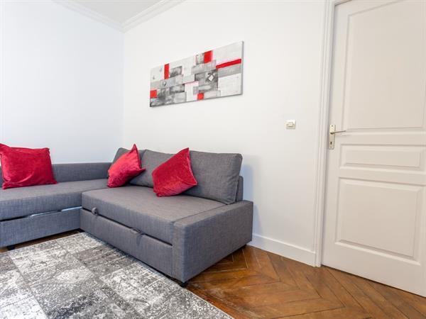 Grote foto studio gemeubileerd te huur huizen en kamers appartementen en flats