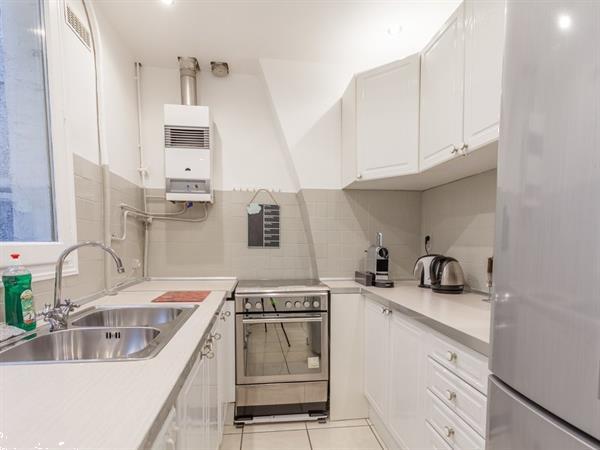 Grote foto studio gemeubileerd te huur huizen en kamers appartementen en flats