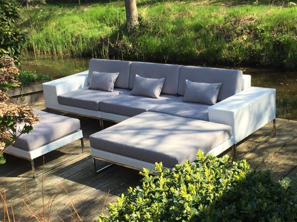 Grote foto design lounge bank wit wicker met rvs onderstel tuin en terras tuinmeubelen