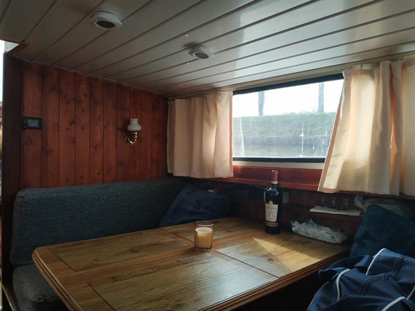 Grote foto klassiek kruizer met douchecabin watersport en boten motorboten en jachten