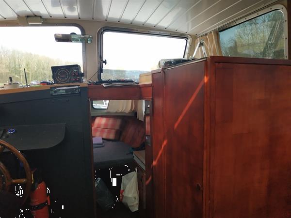 Grote foto klassiek kruizer met douchecabin watersport en boten motorboten en jachten