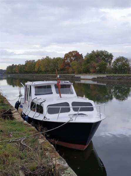 Grote foto klassiek kruizer met douchecabin watersport en boten motorboten en jachten