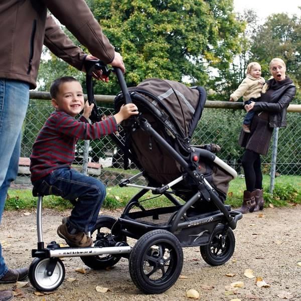 Grote foto multiboard meerijdplankje met zitje kinderen en baby kinderwagens