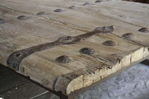 Grote foto unieke salontafel oude deur met ijzeren onderstel huis en inrichting eettafels