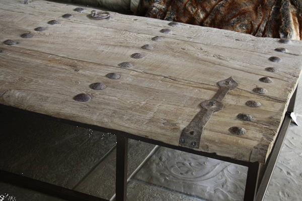 Grote foto unieke salontafel oude deur met ijzeren onderstel huis en inrichting eettafels