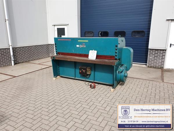 Grote foto gosmeta 2000x3mm knipschaar knipbank guillotineschaar plaatschaar doe het zelf en verbouw gereedschappen en machines