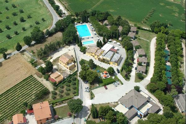 Grote foto luxe safaritent met badkamer in le marche vakantie italie